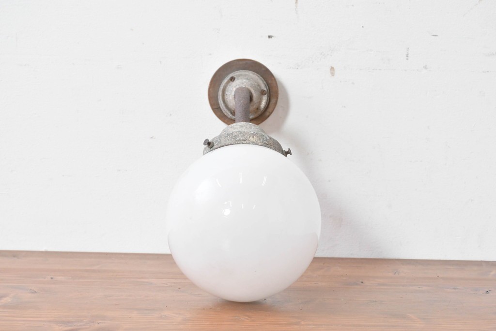 和製アンティーク　球体型ガラスシェードのウォールライト　(R-086991)