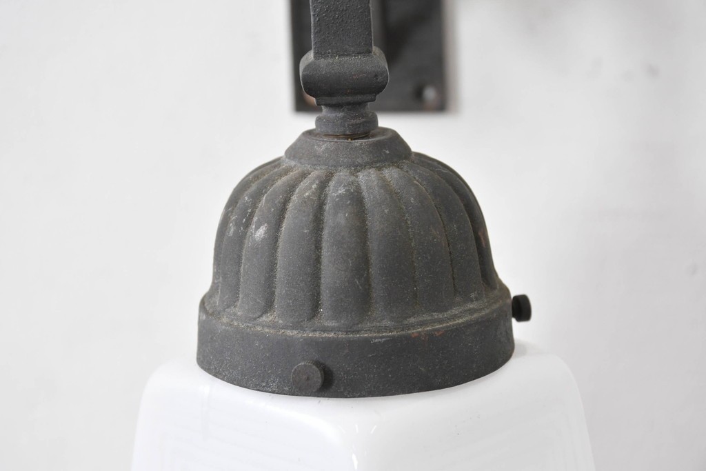 和製アンティーク　希少デザイン　大正ロマン薫る洋館スタイルのウォールライト　(R-086993)