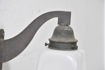 和製アンティーク　緩やかな曲線アームのウォールライト　(R-086994)