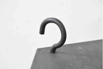 中古　金工職人　飯野歌之助作　幾何学的なステンドグラスのデザインが目を引くペンダントライト　(R-086997)