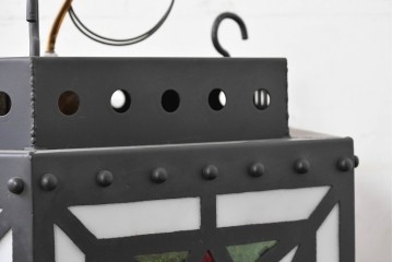 中古　金工職人　飯野歌之助作　幾何学的なステンドグラスのデザインが目を引くペンダントライト　(R-086997)