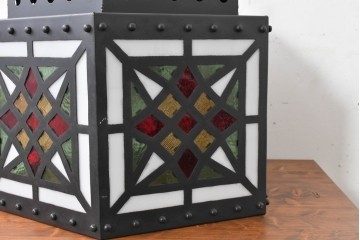 中古　金工職人　飯野歌之助作　幾何学的なステンドグラスのデザインが目を引くペンダントライト　(R-086997)