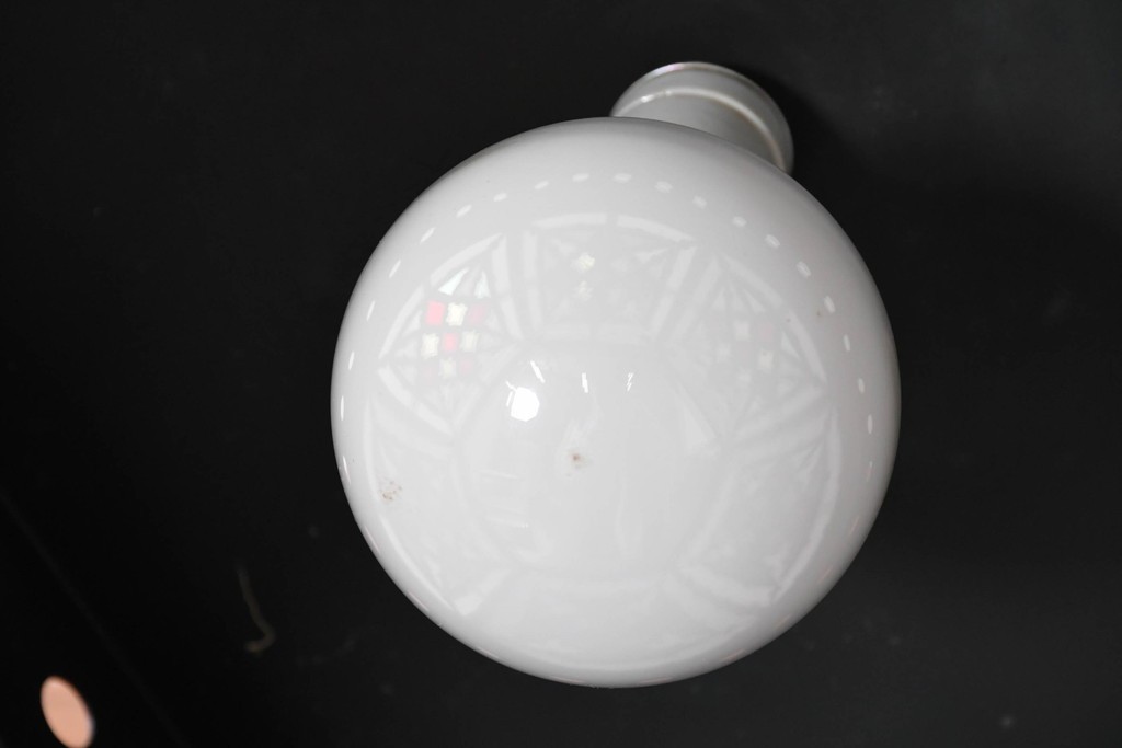 中古　金工職人　飯野歌之助作　幾何学的なステンドグラスのデザインが目を引くペンダントライト　(R-086997)