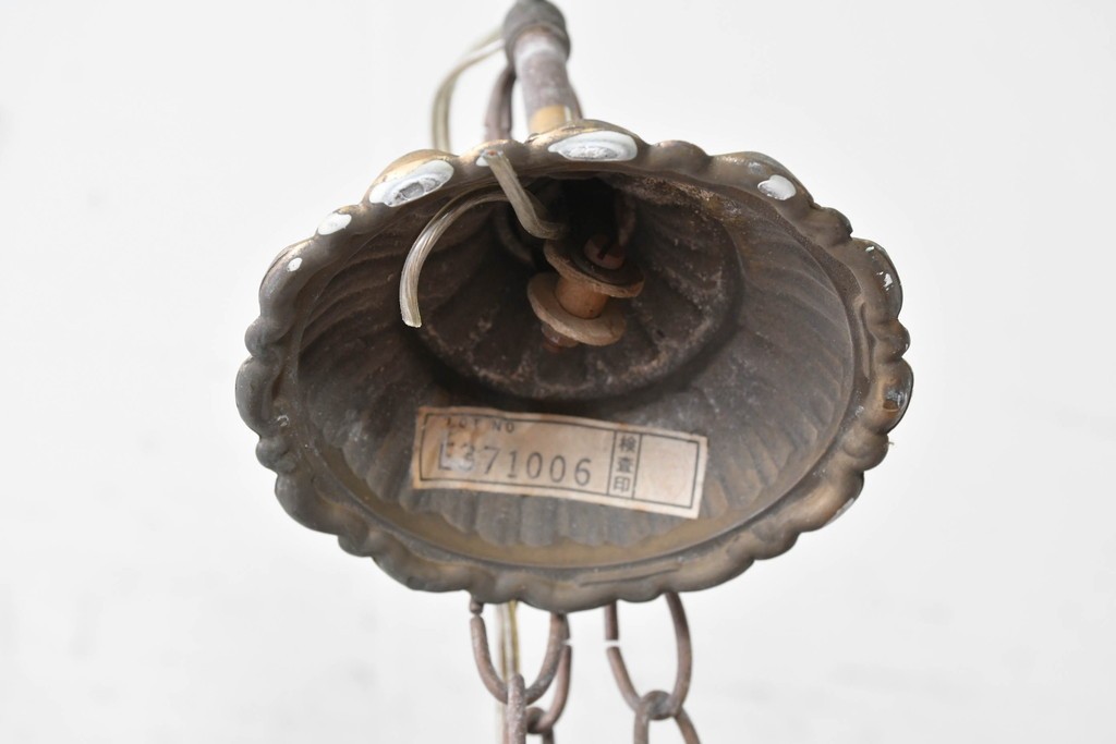 フランスアンティーク　Vianne(ヴィアンヌ)社　装飾ガラスシェードの3灯シャンデリア　(R-086999)