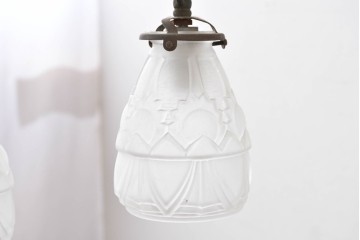 フランスアンティーク　Vianne(ヴィアンヌ)社　装飾ガラスシェードの3灯シャンデリア　(R-086999)