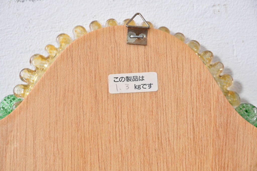 中古　イタリア製　ムラノガラス(ムラーノガラス)　ヴェネチアンガラス　フラワーモチーフが目を惹くウォールミラー　(R-087004)