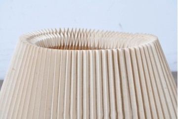 ヴィンテージ照明　松本民芸家具　挽き物の三本脚が目を惹くB型フロアスタンド　(R-087005)