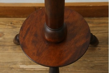 ヴィンテージ照明　松本民芸家具　挽き物の三本脚が目を惹くB型フロアスタンド　(R-087005)