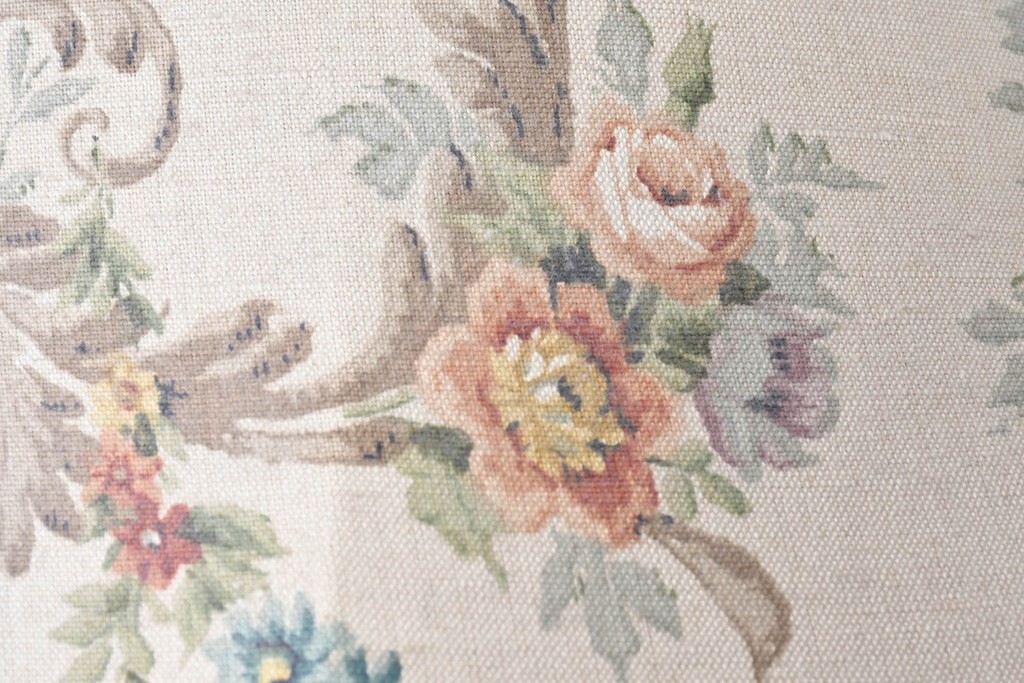 アジアンビンテージ　チーク材　オリエンタルな彫刻が存在感を放つフロアランプ　(R-087006)