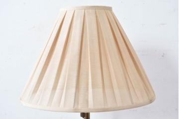 アメリカヴィンテージ　シンプルでクラシカルな佇まいのフロアスタンド　(R-087007)