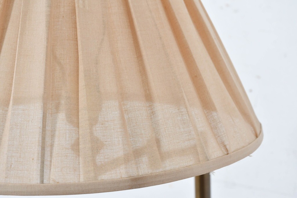 アメリカヴィンテージ　シンプルでクラシカルな佇まいのフロアスタンド　(R-087007)