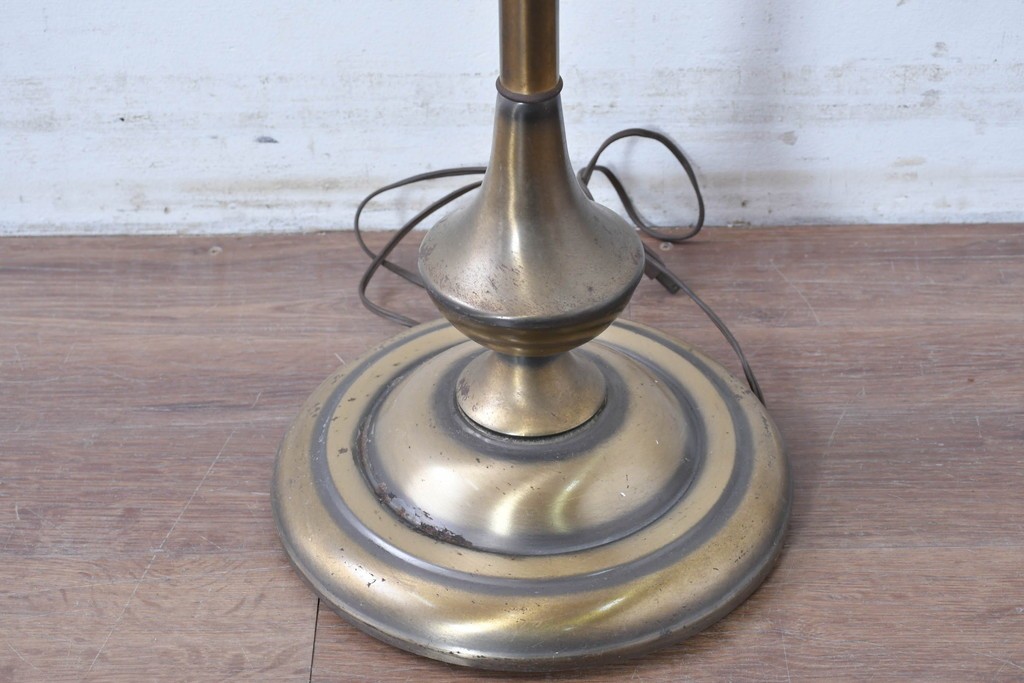 アメリカヴィンテージ　シンプルでクラシカルな佇まいのフロアスタンド　(R-087007)