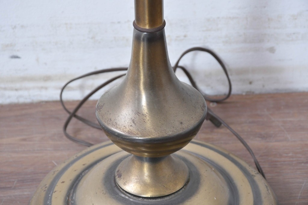 アメリカヴィンテージ　シンプルでクラシカルな佇まいのフロアスタンド　(R-087007)