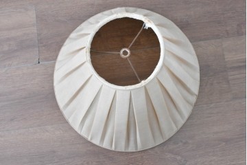 アメリカヴィンテージ　シンプルでクラシカルな佇まいのフロアスタンド　(R-087007)