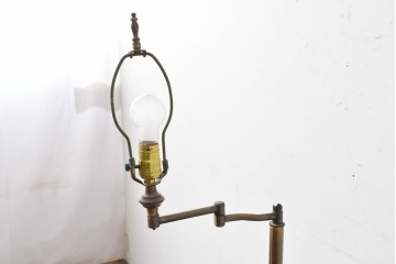 アメリカヴィンテージ　シンプルでクラシカルな佇まいのフロアスタンド　(R-087007)