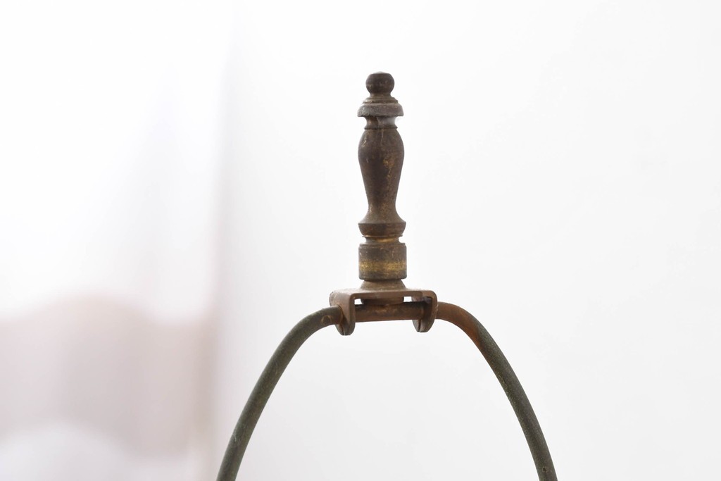 アメリカヴィンテージ　シンプルでクラシカルな佇まいのフロアスタンド　(R-087007)