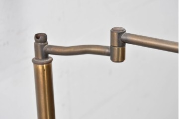 アメリカヴィンテージ　シンプルでクラシカルな佇まいのフロアスタンド　(R-087007)