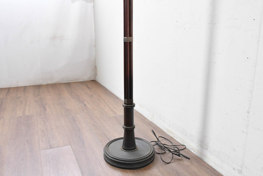 和製ヴィンテージ　希少デザイン　編み込みシェードが印象的なフロアスタンド　(R-087008)