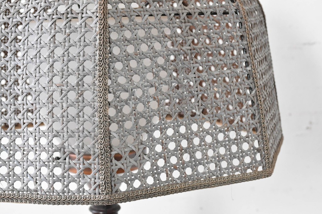 和製ヴィンテージ　希少デザイン　編み込みシェードが印象的なフロアスタンド　(R-087008)