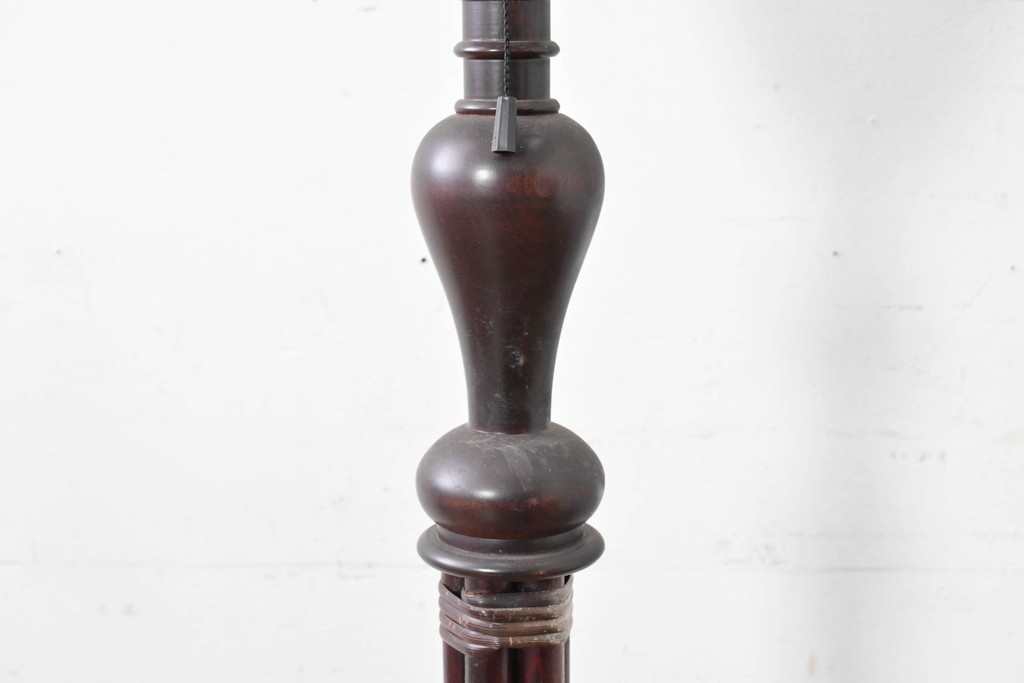 和製ヴィンテージ　希少デザイン　編み込みシェードが印象的なフロアスタンド　(R-087008)