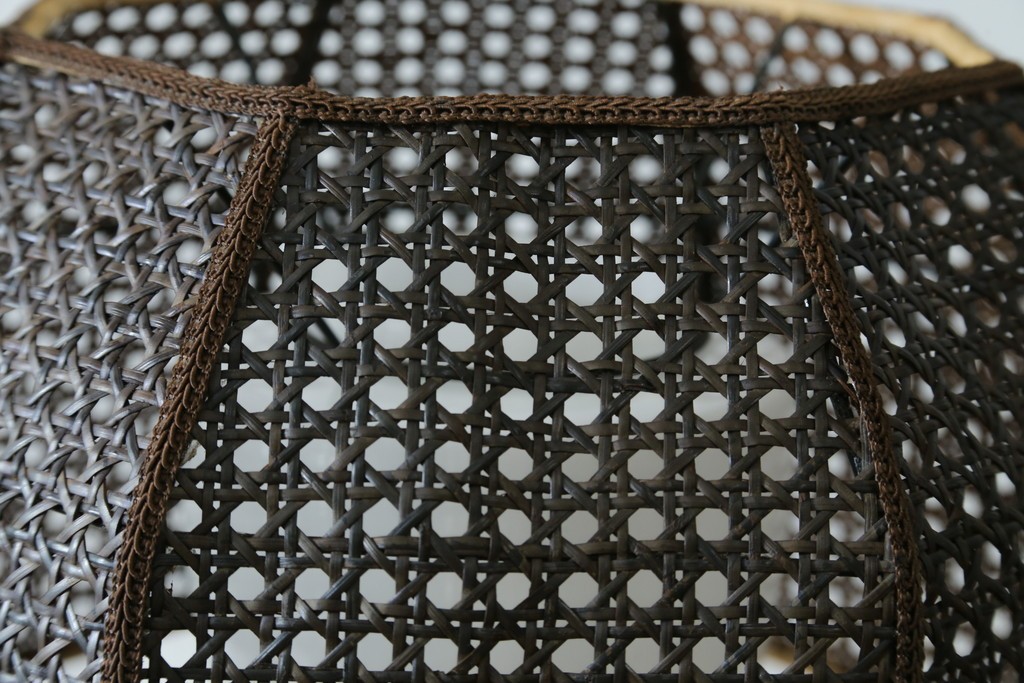和製ヴィンテージ　希少デザイン　編み込みシェードが印象的なフロアスタンド　(R-087008)