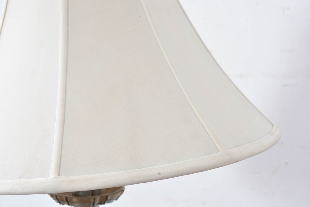 アメリカヴィンテージ　アールデコ　装飾的な支柱デザインが魅力のフロアスタンド　(R-087009)