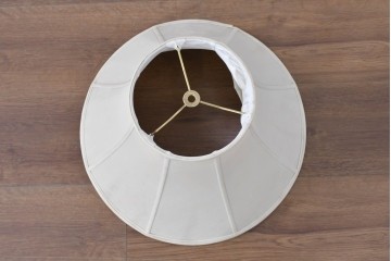 アメリカヴィンテージ　アールデコ　装飾的な支柱デザインが魅力のフロアスタンド　(R-087009)