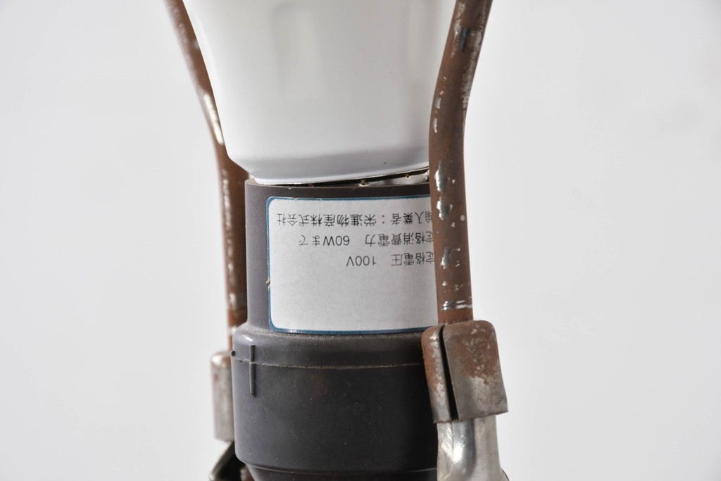 アメリカヴィンテージ　アールデコ　装飾的な支柱デザインが魅力のフロアスタンド　(R-087009)