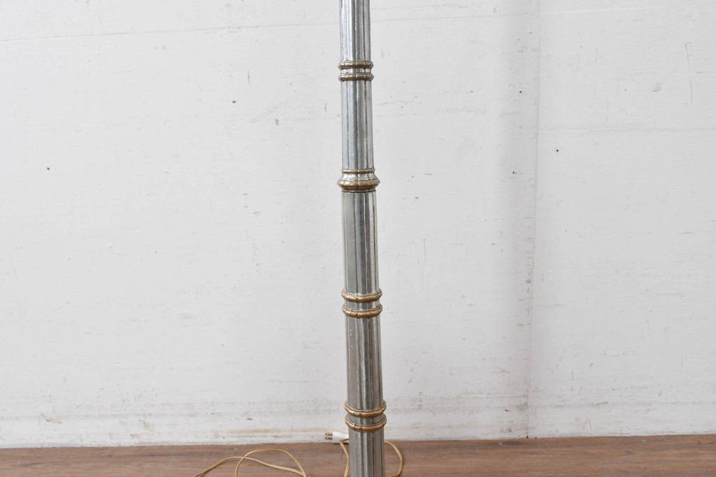 アメリカヴィンテージ　アールデコ　装飾的な支柱デザインが魅力のフロアスタンド　(R-087009)