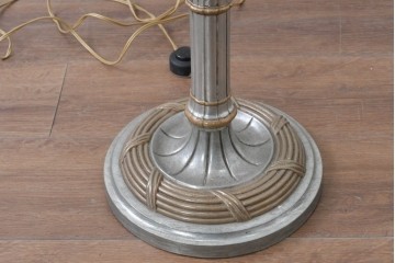 アメリカヴィンテージ　アールデコ　装飾的な支柱デザインが魅力のフロアスタンド　(R-087009)