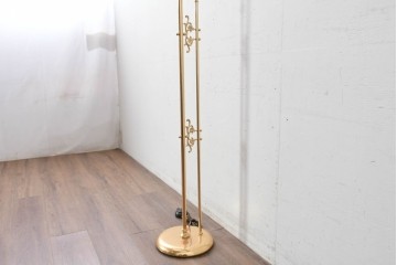中古　YAMAGIWA(ヤマギワ)　優美な装飾が施されたフロアランプ　(R-087010)