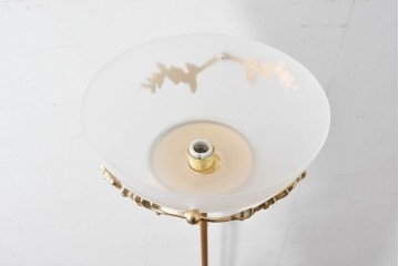 中古　YAMAGIWA(ヤマギワ)　優美な装飾が施されたフロアランプ　(R-087010)