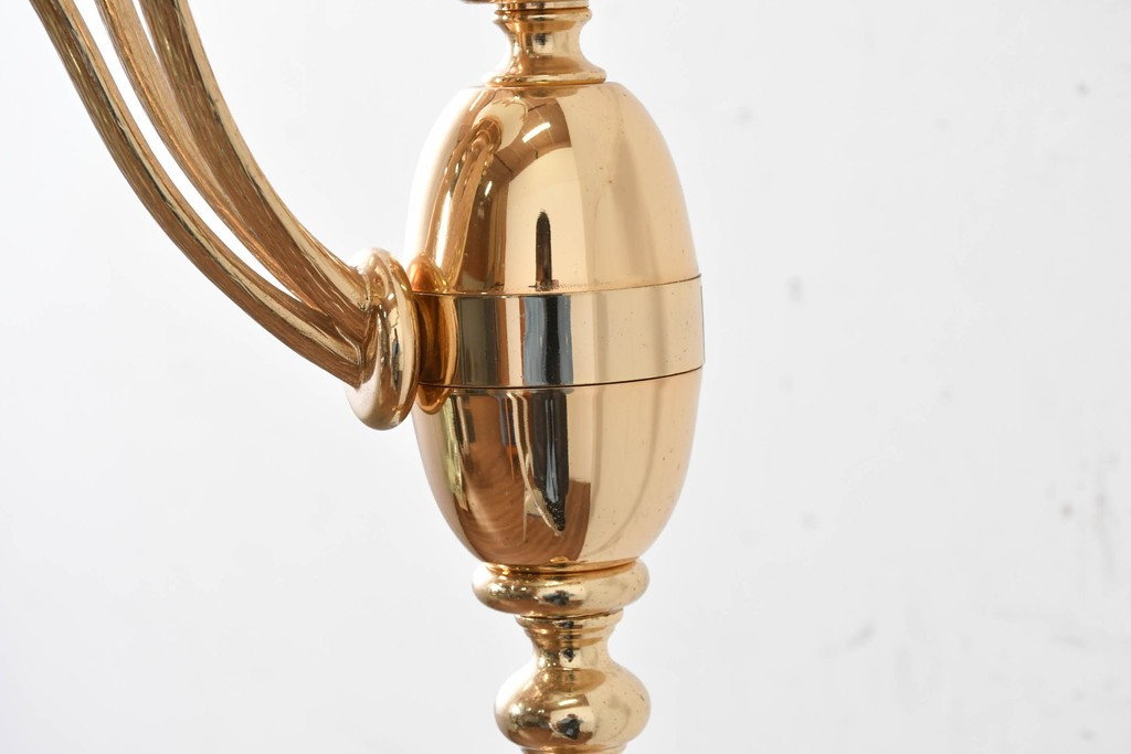 中古　YAMAGIWA(ヤマギワ)　優美な装飾が施されたフロアランプ　(R-087010)