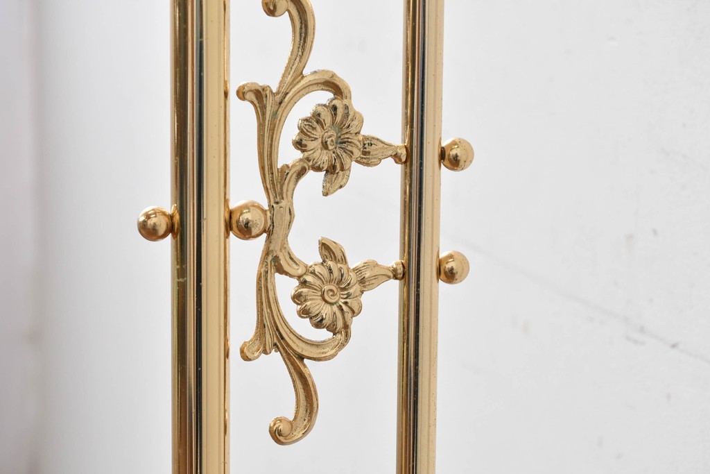 中古　YAMAGIWA(ヤマギワ)　優美な装飾が施されたフロアランプ　(R-087010)