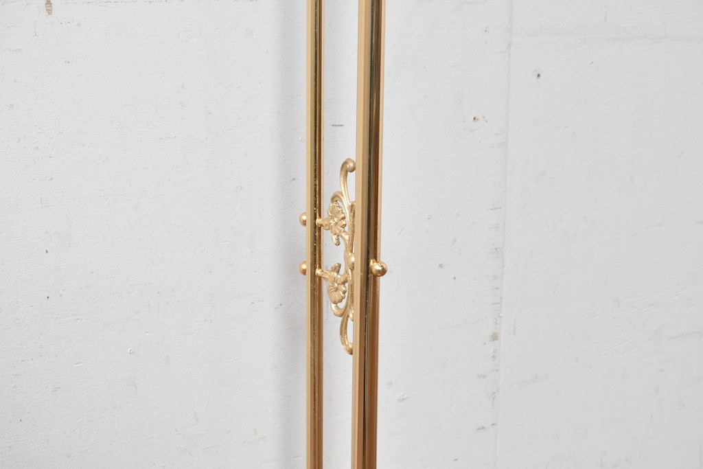 中古　YAMAGIWA(ヤマギワ)　優美な装飾が施されたフロアランプ　(R-087010)