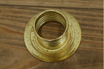 中古　YAMAGIWA(ヤマギワ)　優美な装飾が施されたフロアランプ　(R-087010)