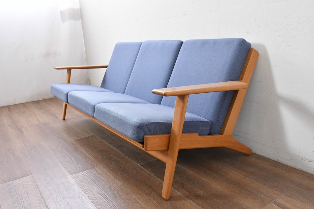 デンマークヴィンテージ　希少!!　GETAMA(ゲタマ)　ILLUMS BOLIGHUS(イルムス・ボリフス)　HAKUHAN MOKUZAI(白半木材)　Hans J. Wegner(ハンス・J・ウェグナー)　GE290　3人掛けソファ　(R-087012)
