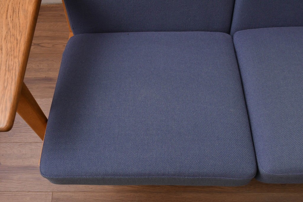 デンマークヴィンテージ　希少!!　GETAMA(ゲタマ)　ILLUMS BOLIGHUS(イルムス・ボリフス)　HAKUHAN MOKUZAI(白半木材)　Hans J. Wegner(ハンス・J・ウェグナー)　GE290　3人掛けソファ　(R-087012)