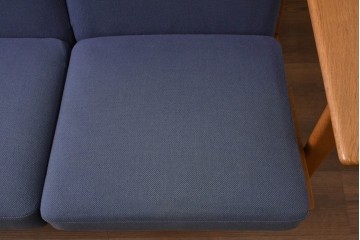 デンマークヴィンテージ　希少!!　GETAMA(ゲタマ)　ILLUMS BOLIGHUS(イルムス・ボリフス)　HAKUHAN MOKUZAI(白半木材)　Hans J. Wegner(ハンス・J・ウェグナー)　GE290　3人掛けソファ　(R-087012)