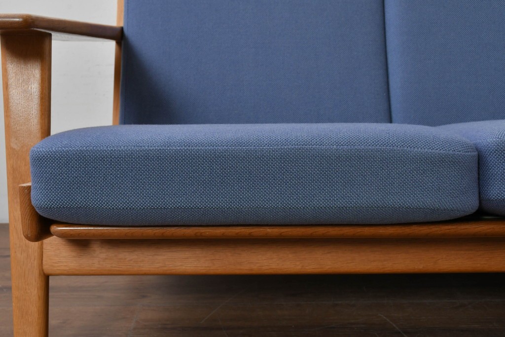 デンマークヴィンテージ　希少!!　GETAMA(ゲタマ)　ILLUMS BOLIGHUS(イルムス・ボリフス)　HAKUHAN MOKUZAI(白半木材)　Hans J. Wegner(ハンス・J・ウェグナー)　GE290　3人掛けソファ　(R-087012)