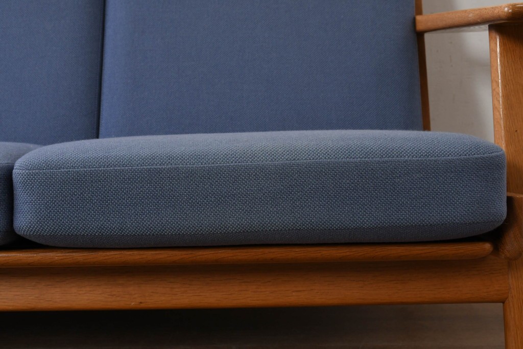 デンマークヴィンテージ　希少!!　GETAMA(ゲタマ)　ILLUMS BOLIGHUS(イルムス・ボリフス)　HAKUHAN MOKUZAI(白半木材)　Hans J. Wegner(ハンス・J・ウェグナー)　GE290　3人掛けソファ　(R-087012)