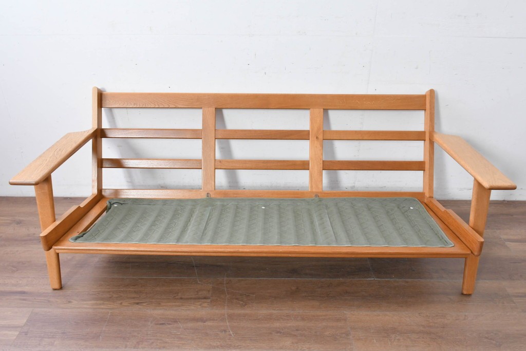 デンマークヴィンテージ　希少!!　GETAMA(ゲタマ)　ILLUMS BOLIGHUS(イルムス・ボリフス)　HAKUHAN MOKUZAI(白半木材)　Hans J. Wegner(ハンス・J・ウェグナー)　GE290　3人掛けソファ　(R-087012)