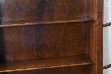 イギリスアンティーク　オーク材　小振りなビューローブックケース　(R-087015)