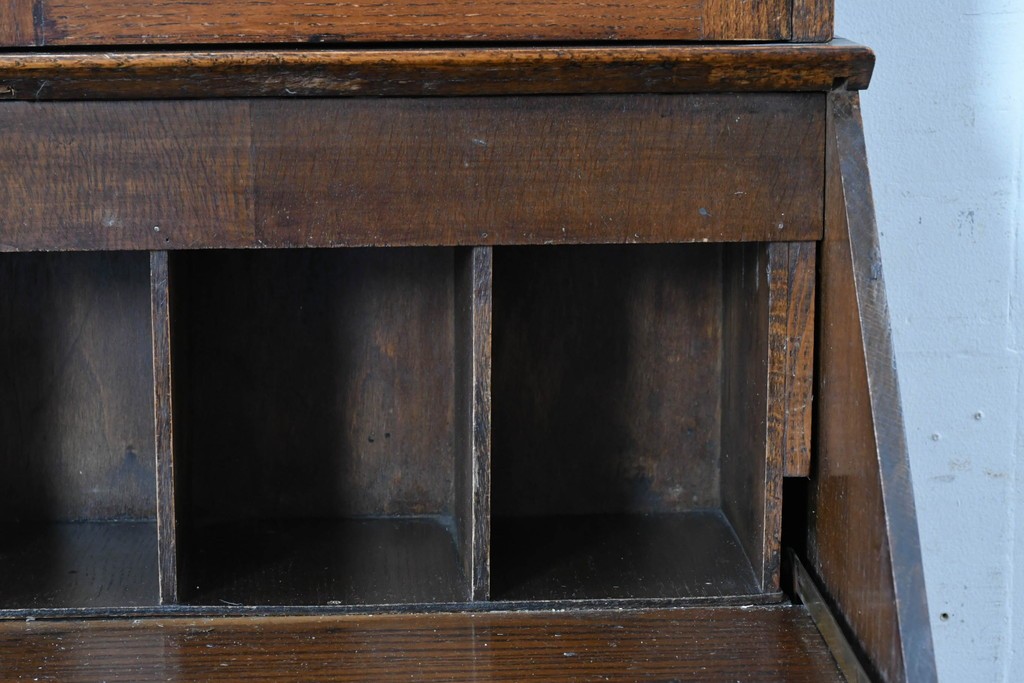 イギリスアンティーク　オーク材　小振りなビューローブックケース　(R-087015)