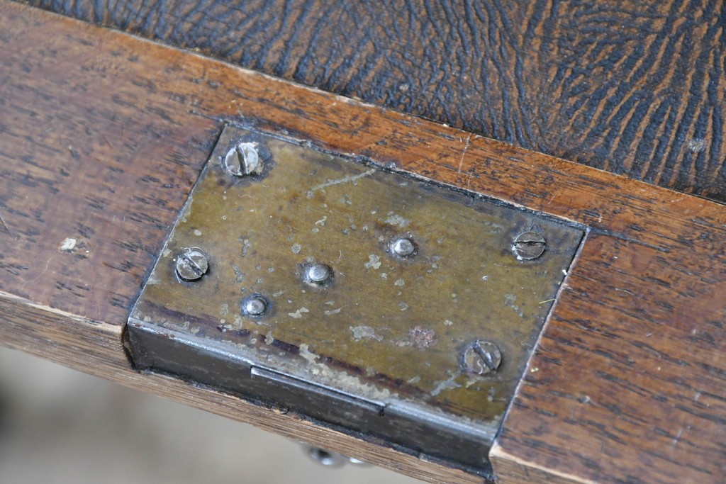 イギリスアンティーク　オーク材　小振りなビューローブックケース　(R-087015)