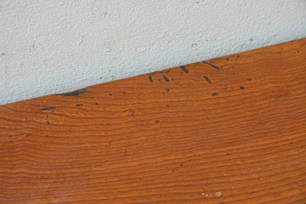 和製ヴィンテージ　両端の力強い柱状の意匠がアクセントの引き出し付き置き床　(R-087017)