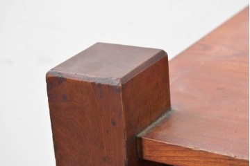 和製ヴィンテージ　両端の力強い柱状の意匠がアクセントの引き出し付き置き床　(R-087017)