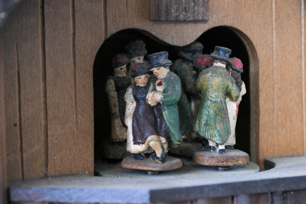 中古　美品　REUGE(リュージュ)　スイス製オルゴール付き　シャレーデザインの鳩時計　(R-087018)