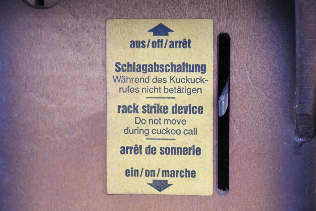 中古　美品　REUGE(リュージュ)　スイス製オルゴール付き　シャレーデザインの鳩時計　(R-087018)