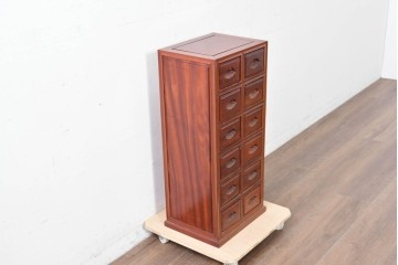 和製ヴィンテージ　花梨(カリン)材　引き出し12杯のサイドチェスト　(R-087019)